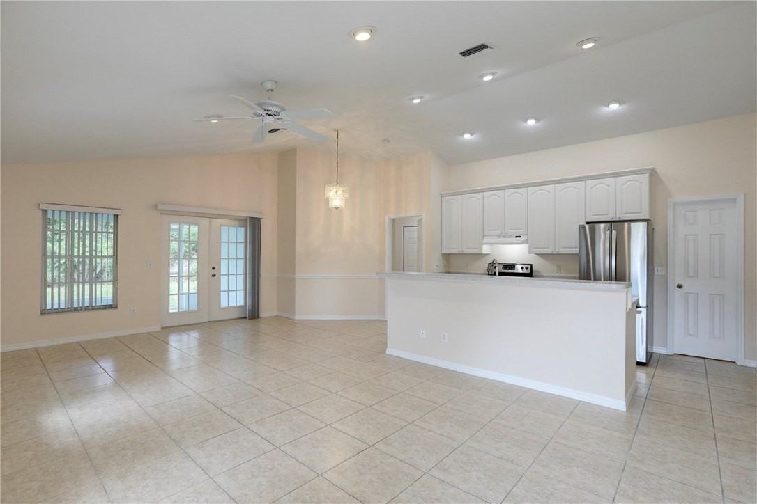 11187 Airport Dr - Photo 3 of 36