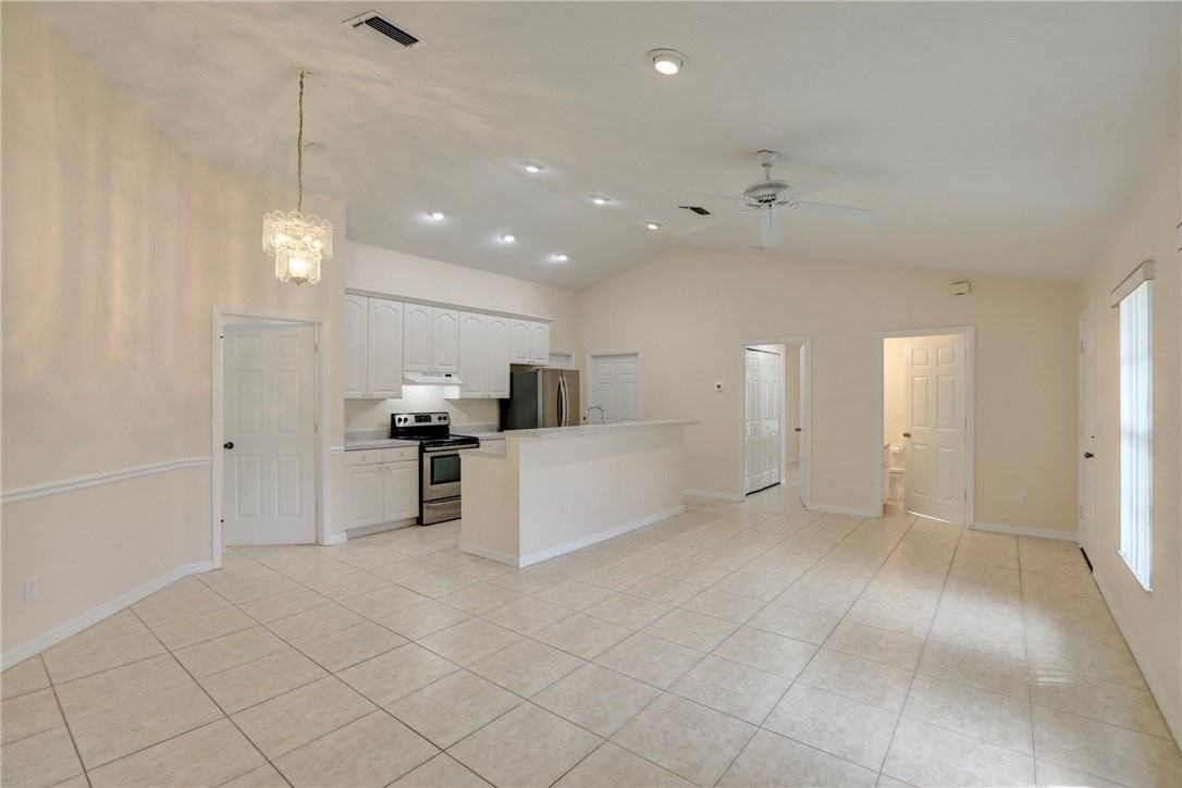 11187 Airport Dr - Photo 6 of 36