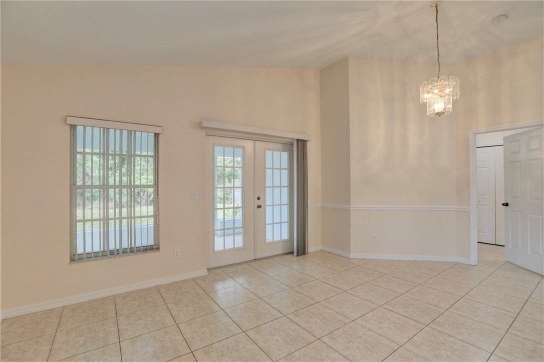 11187 Airport Dr - Photo 7 of 36