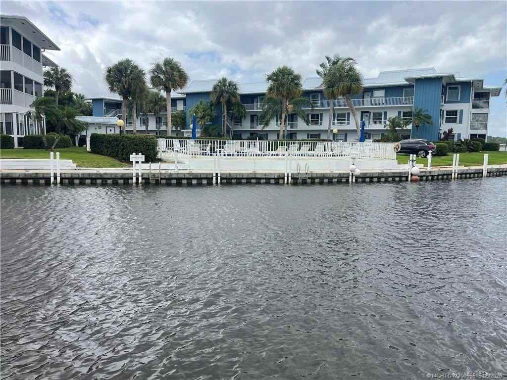 1858 Sw Palm City Rd #203