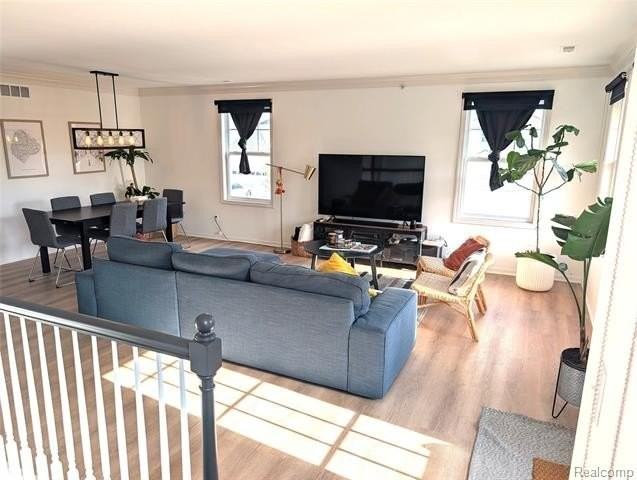 192 Raleigh Ave - Photo 3 of 17