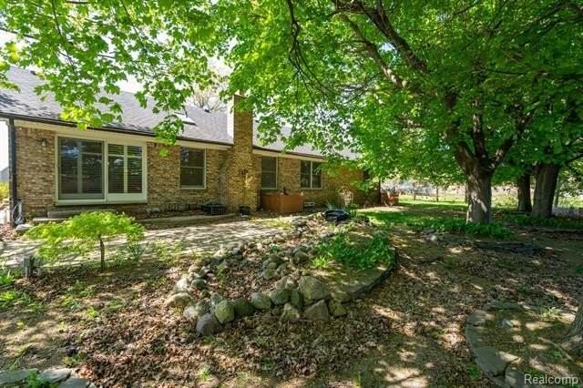11681 Bannister Ct - Photo 7 of 37