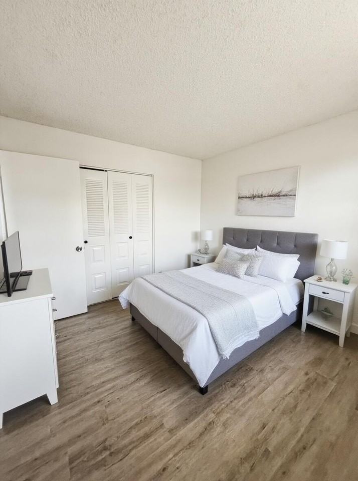 1516 Se Royal Green Cir #202 - Photo 4 of 13