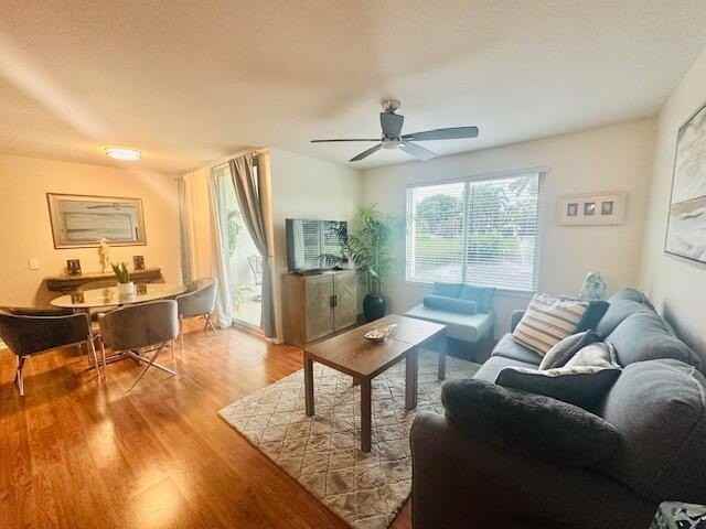 402 Villa Cir #402 - Photo 4 of 50