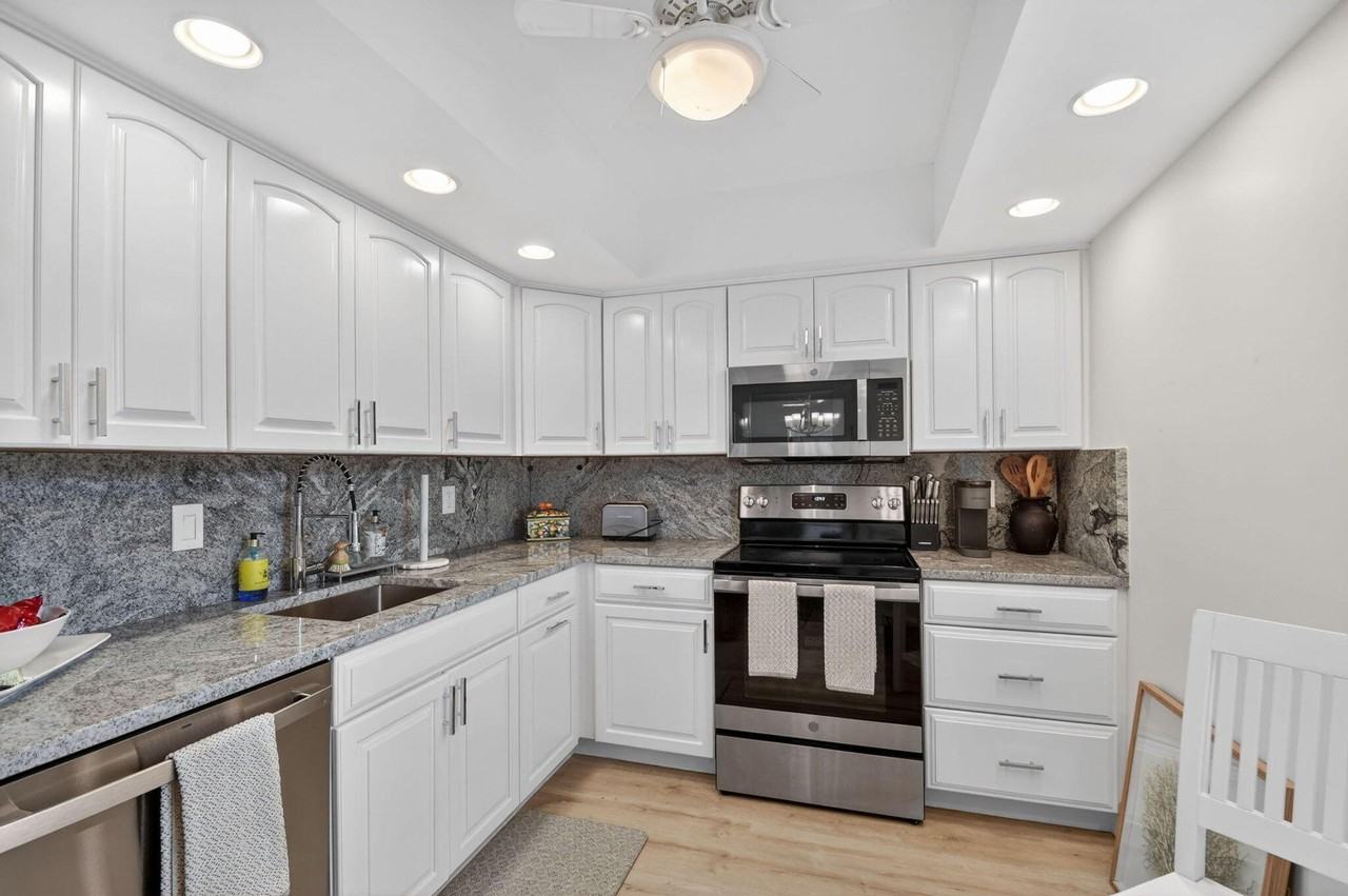 1250 Sugar Sands Blvd #110 - Photo 6 of 31