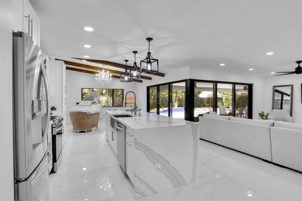 1225 Nw 15th St - Photo 5 of 45