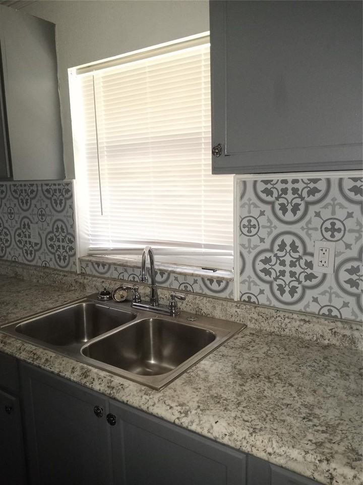 2900 Nw 8th St - Photo 6 of 15
