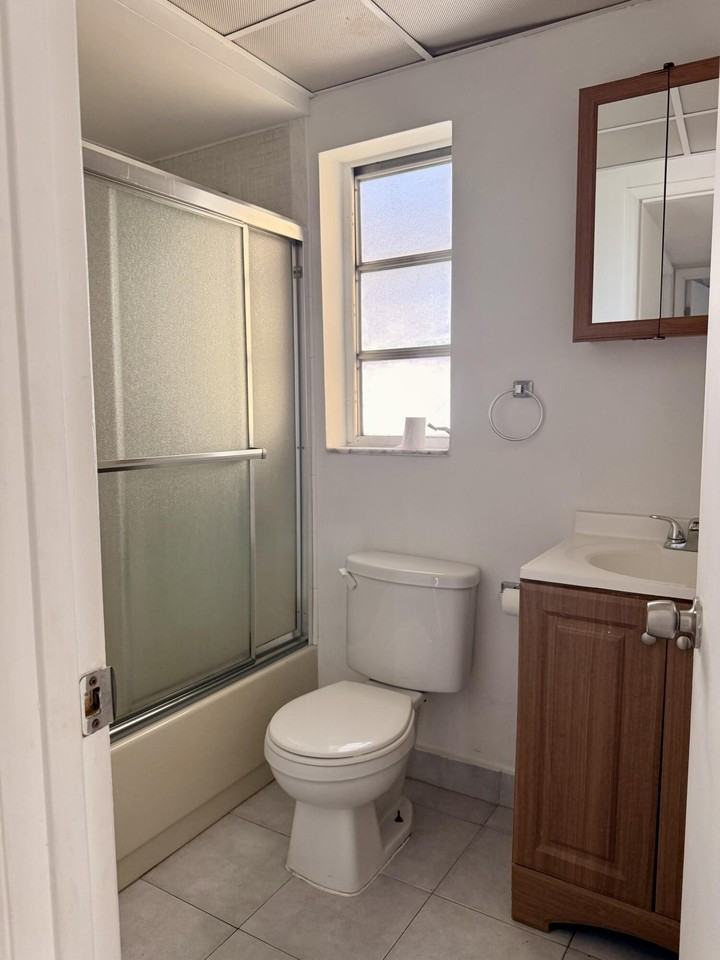 8775 Park Blvd #412 - Photo 7 of 9