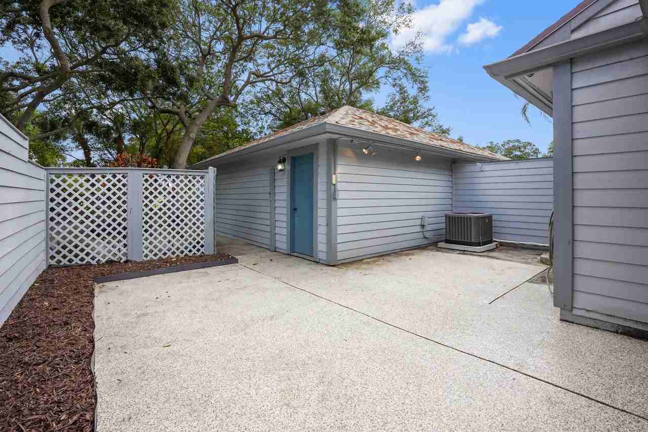 6215 Se Georgetown Pl - Photo 2 of 27
