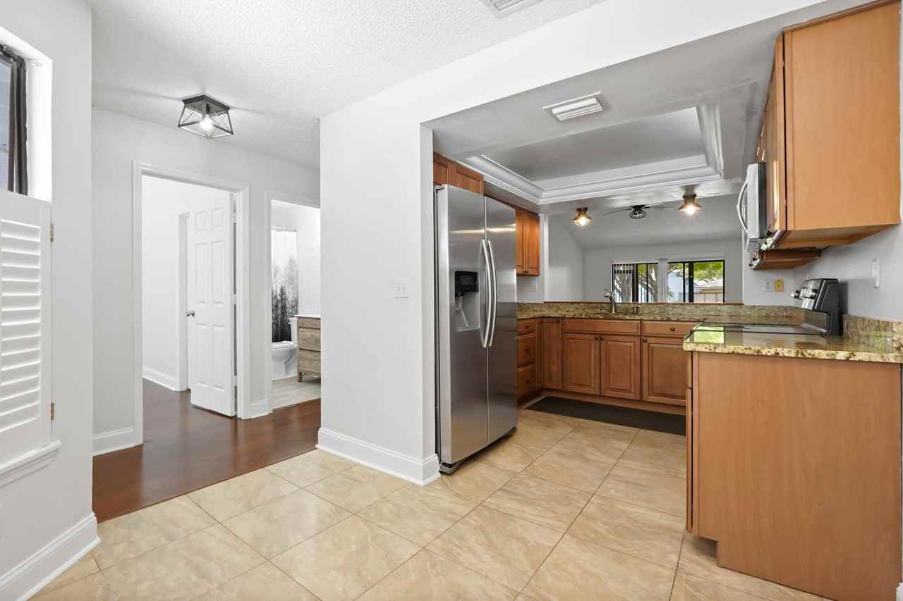 6215 Se Georgetown Pl - Photo 3 of 27