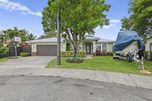 401 Nw 16th Pl - Photo 1 of 1