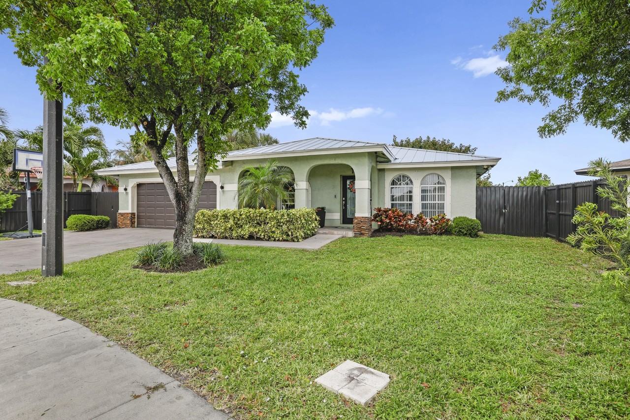 401 Nw 16th Pl - Photo 3 of 38