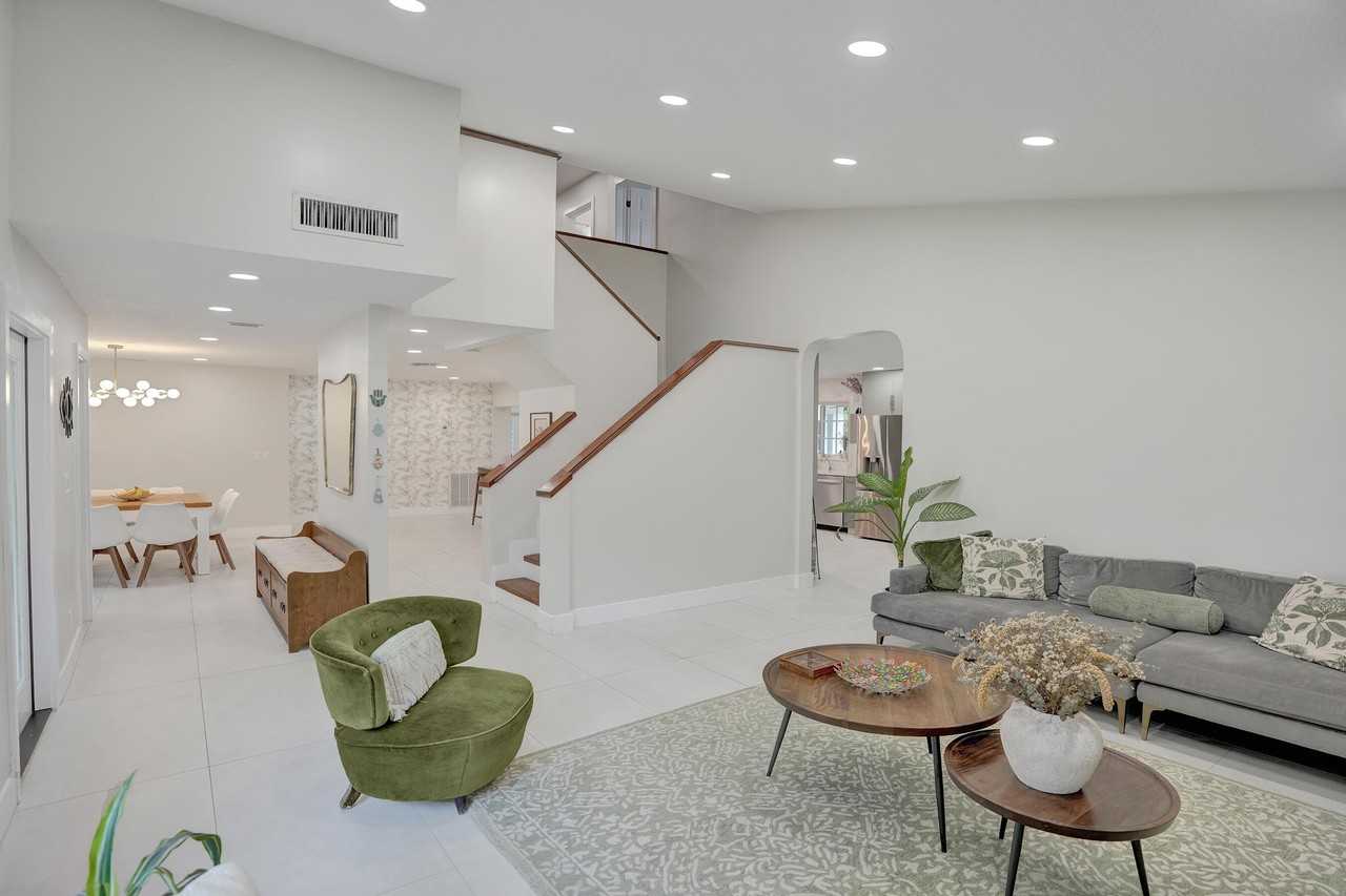 12213 Melissa Way - Photo 5 of 50