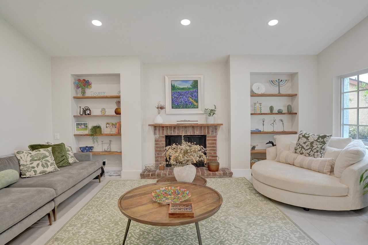 12213 Melissa Way - Photo 6 of 50