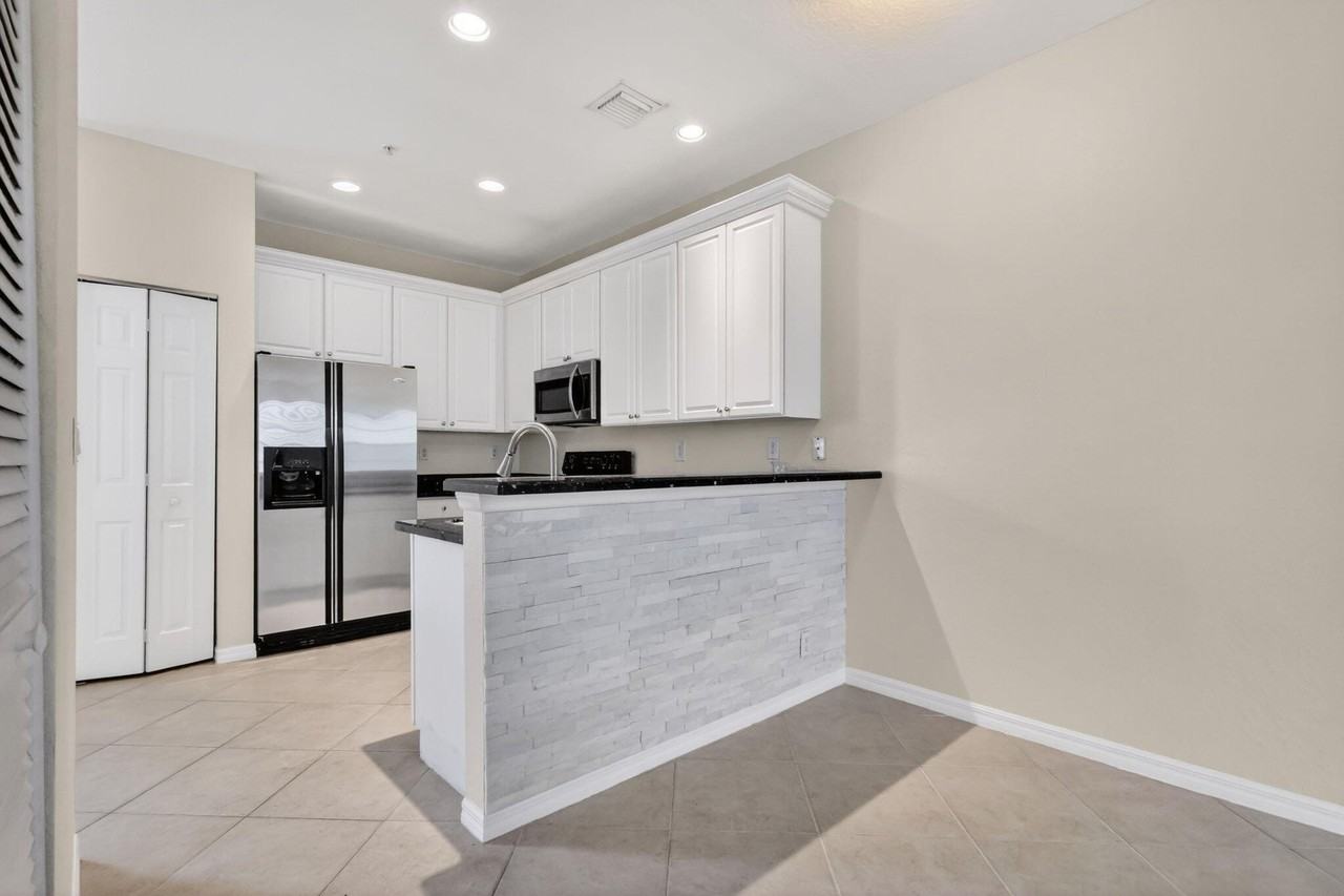 115 Pond Apple Ln #105 - Photo 7 of 46