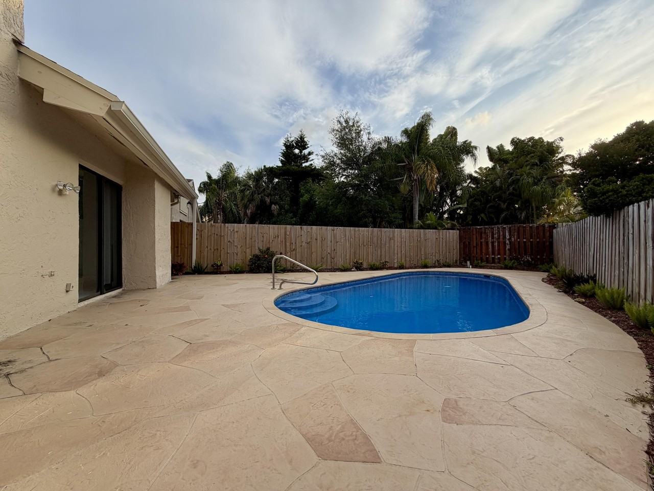 7657 Sierra Ter W - Photo 5 of 28