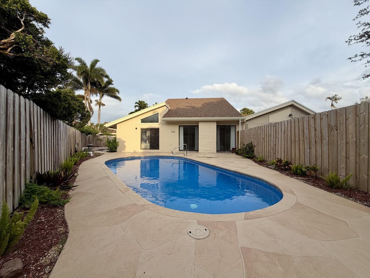 7657 Sierra Ter W - Photo 6 of 28