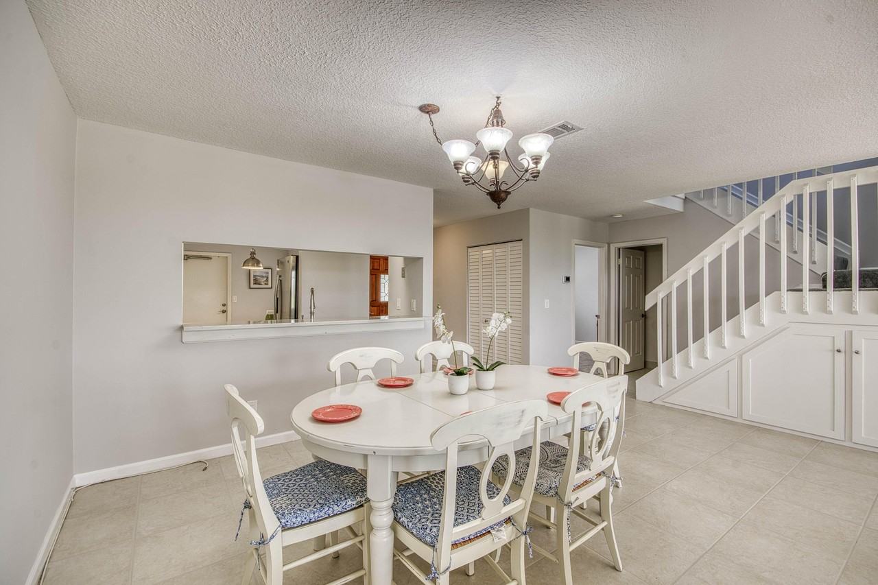 495 Prestwick Cir - Photo 6 of 34