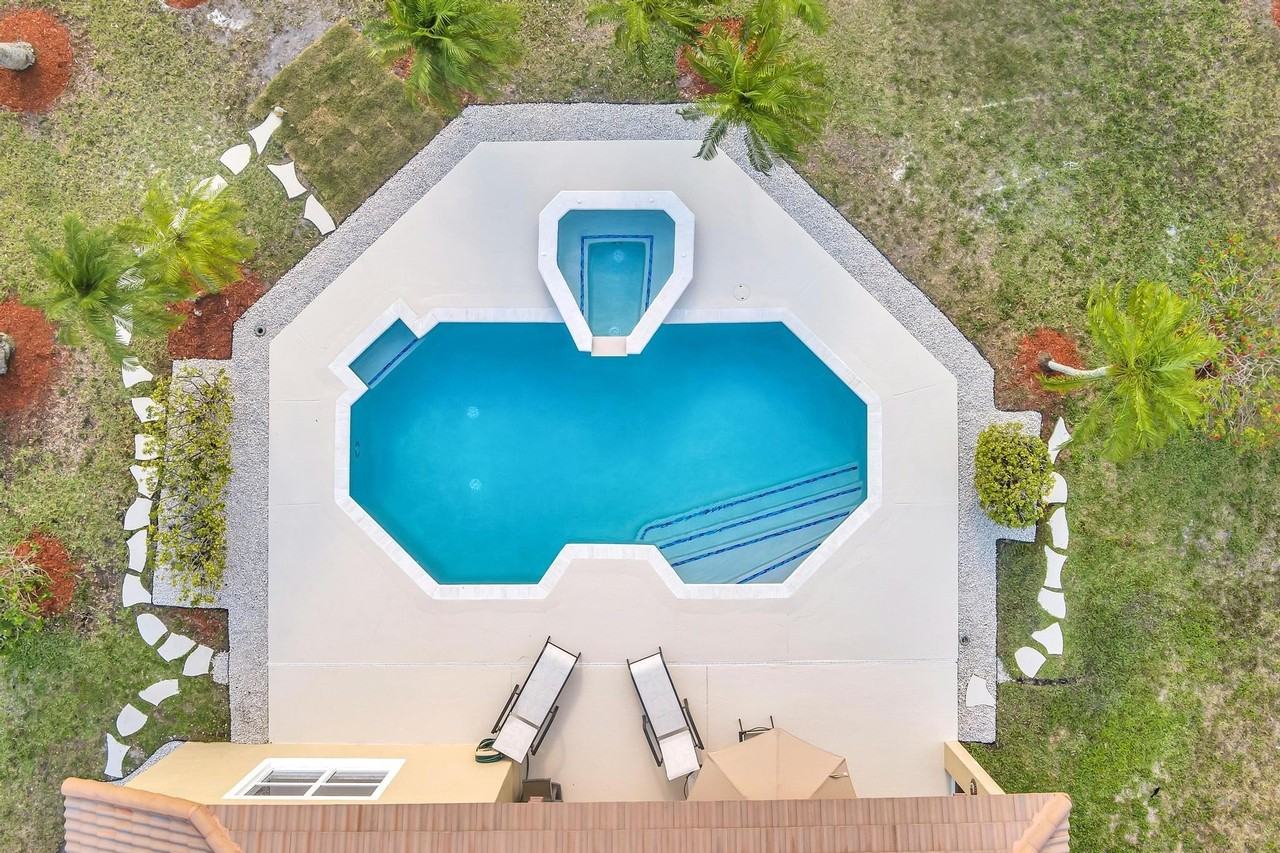 1688 Nw 144th Way - Photo 4 of 50