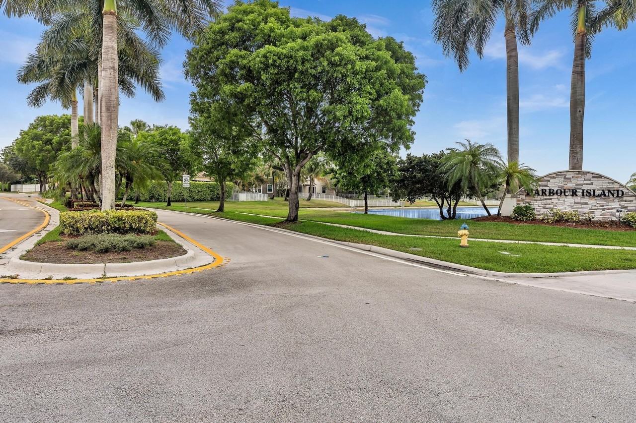 1688 Nw 144th Way - Photo 7 of 50