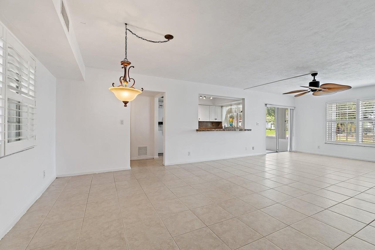 5570 Tamberlane Cir #131 - Photo 4 of 33