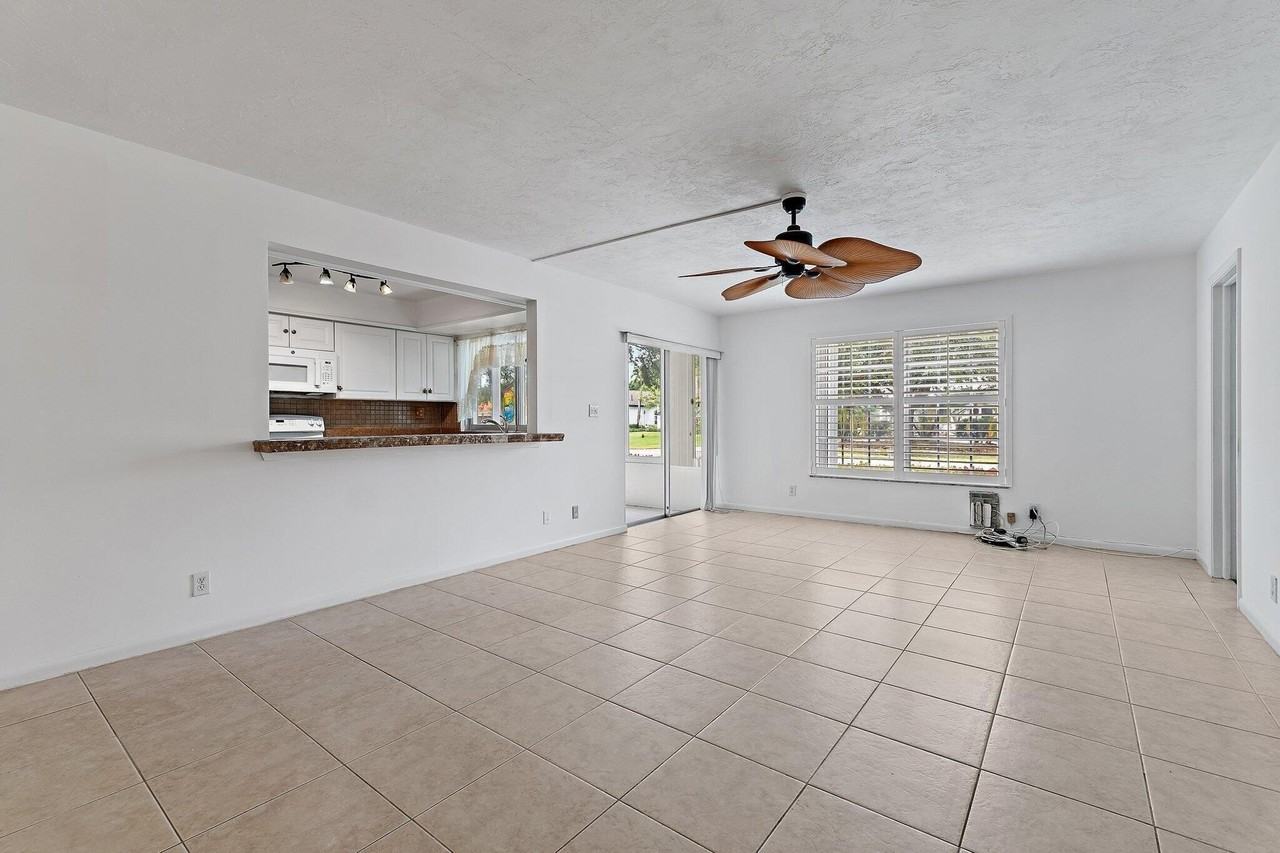 5570 Tamberlane Cir #131 - Photo 7 of 33