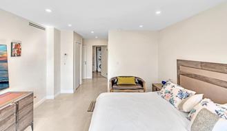 19390 Collins Ave #421 - Photo 1 of 1