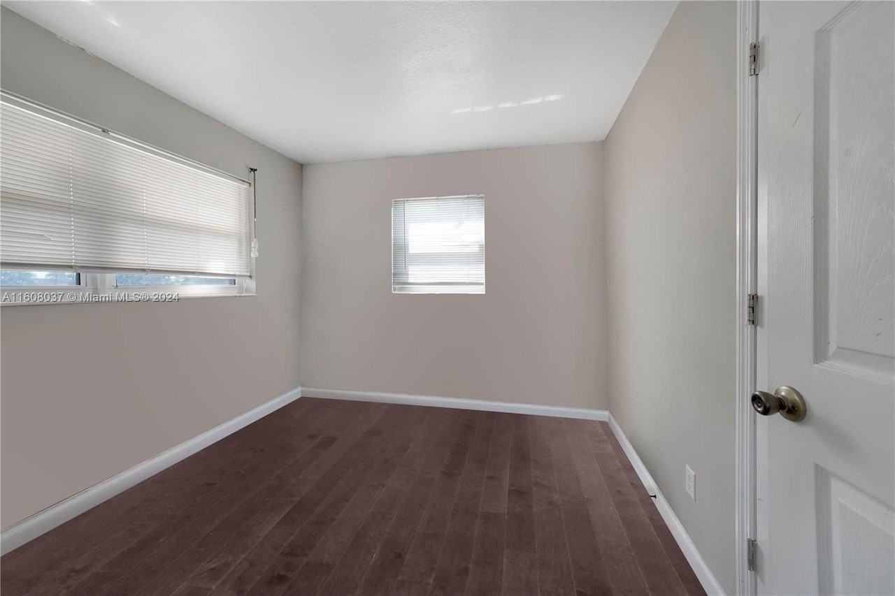 628 Sw 4th St - Photo 5 of 8