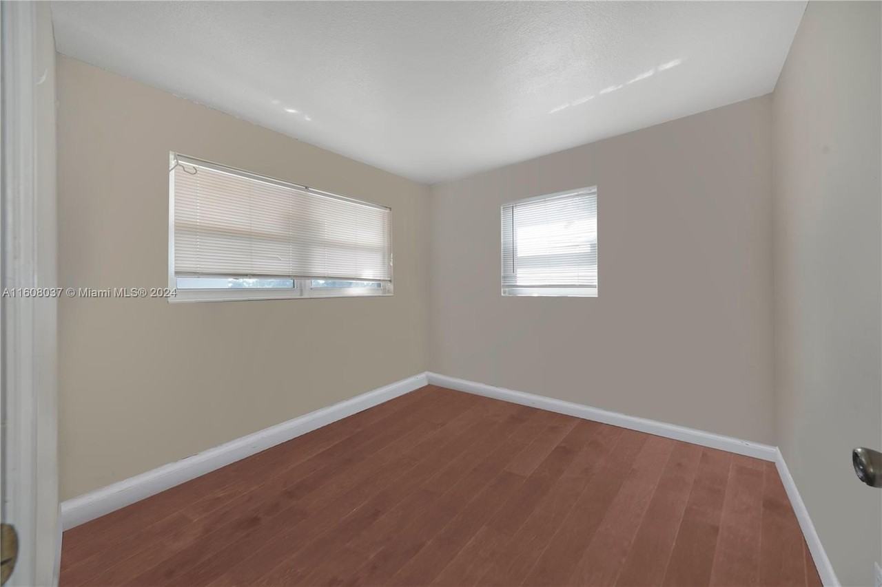 628 Sw 4th St - Photo 6 of 8
