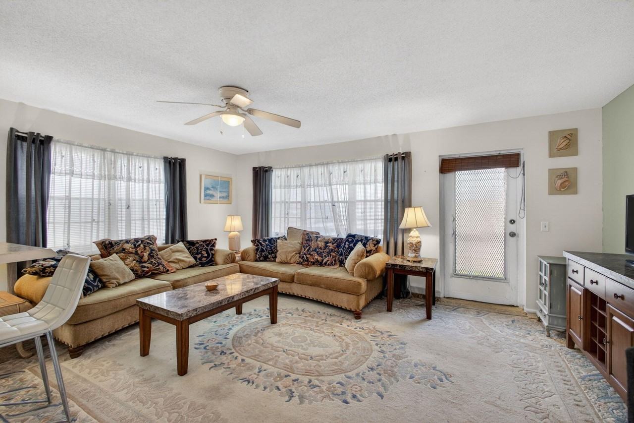 157 Camden G - Photo 6 of 26