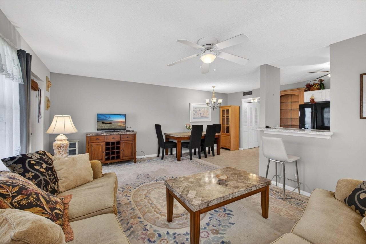 157 Camden G - Photo 7 of 26