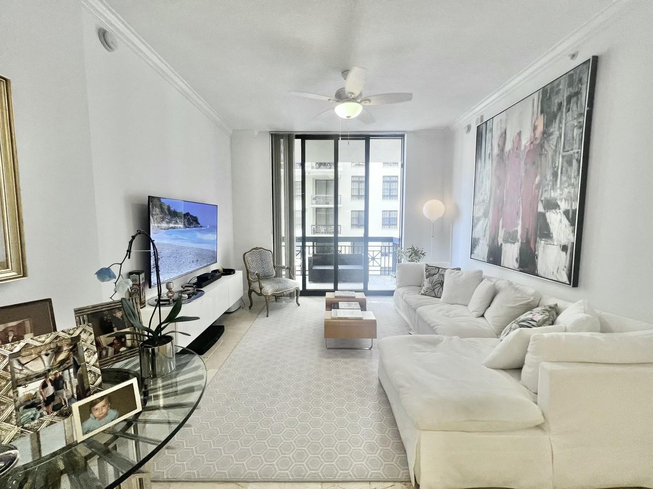 701 S Olive Ave #1413 - Photo 4 of 50