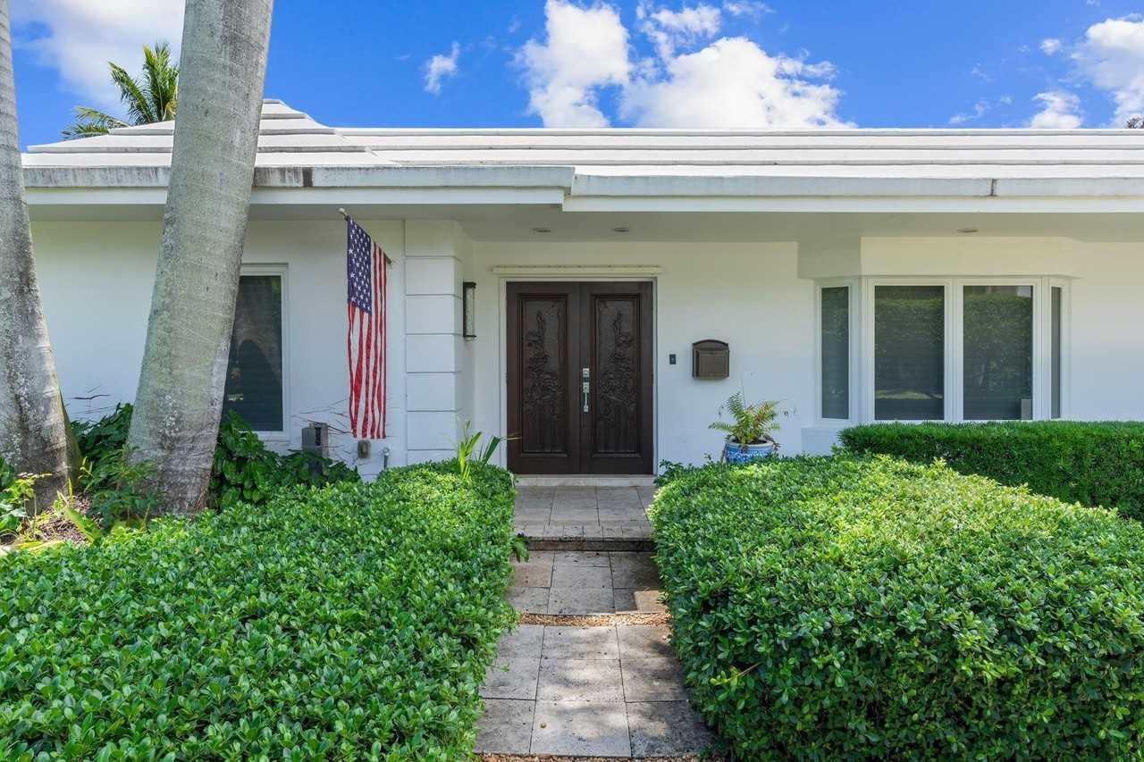 2848 Ne 35th Ct - Photo 2 of 50