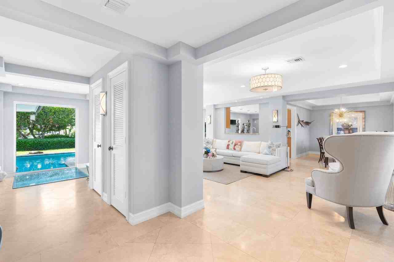 2848 Ne 35th Ct - Photo 6 of 50