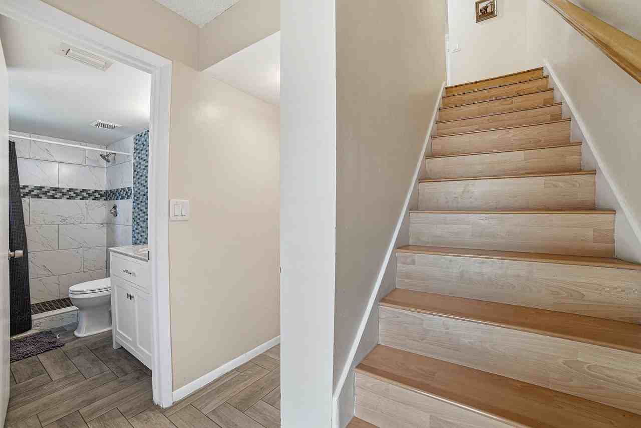 105 Deer Creek Rd - Photo 5 of 18