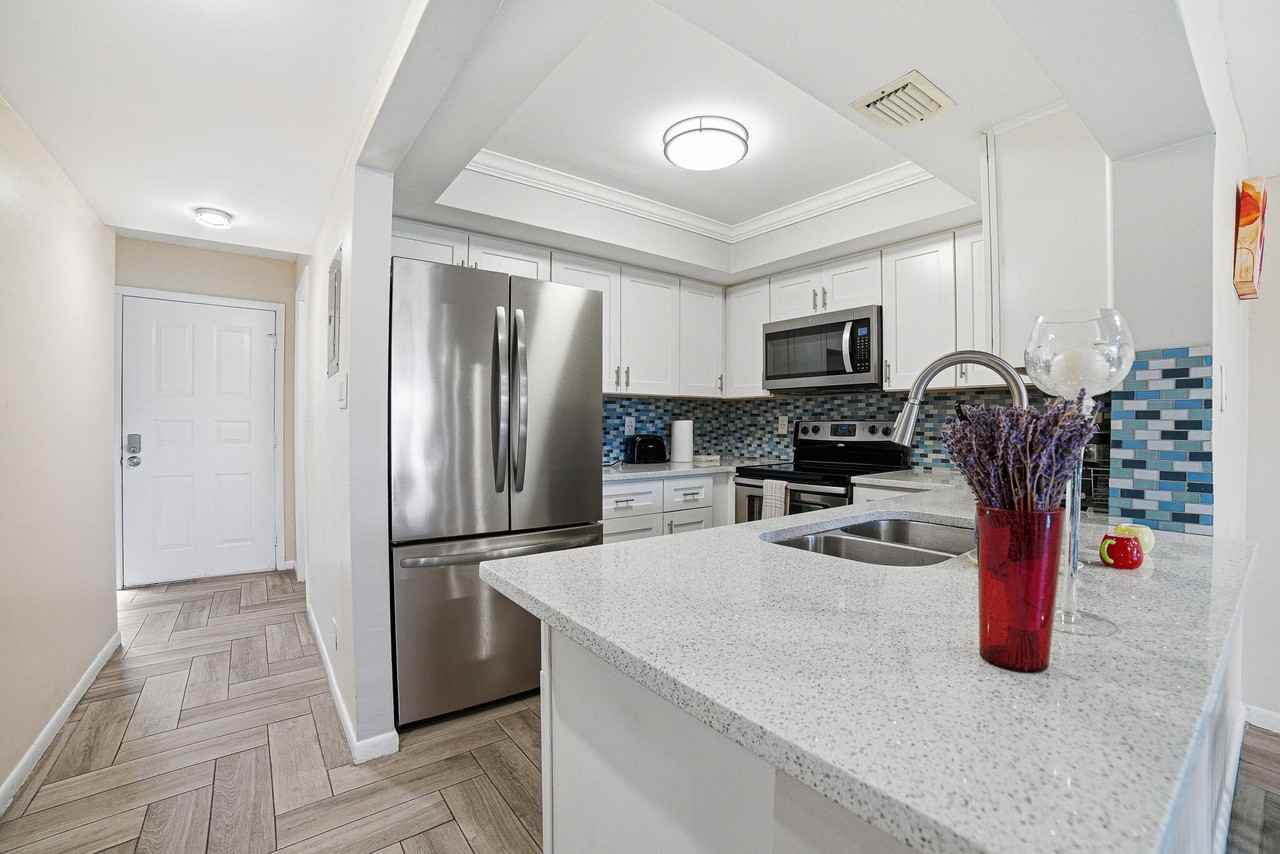 105 Deer Creek Rd - Photo 7 of 18