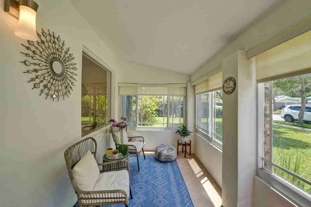 929 Sw 18th Ct - Photo 4 of 38