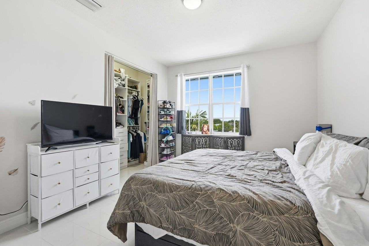 310 N Dixie Hwy #104 - Photo 3 of 35