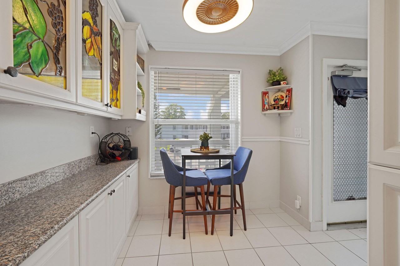 2835 Sw 13th St #201 - Photo 4 of 45