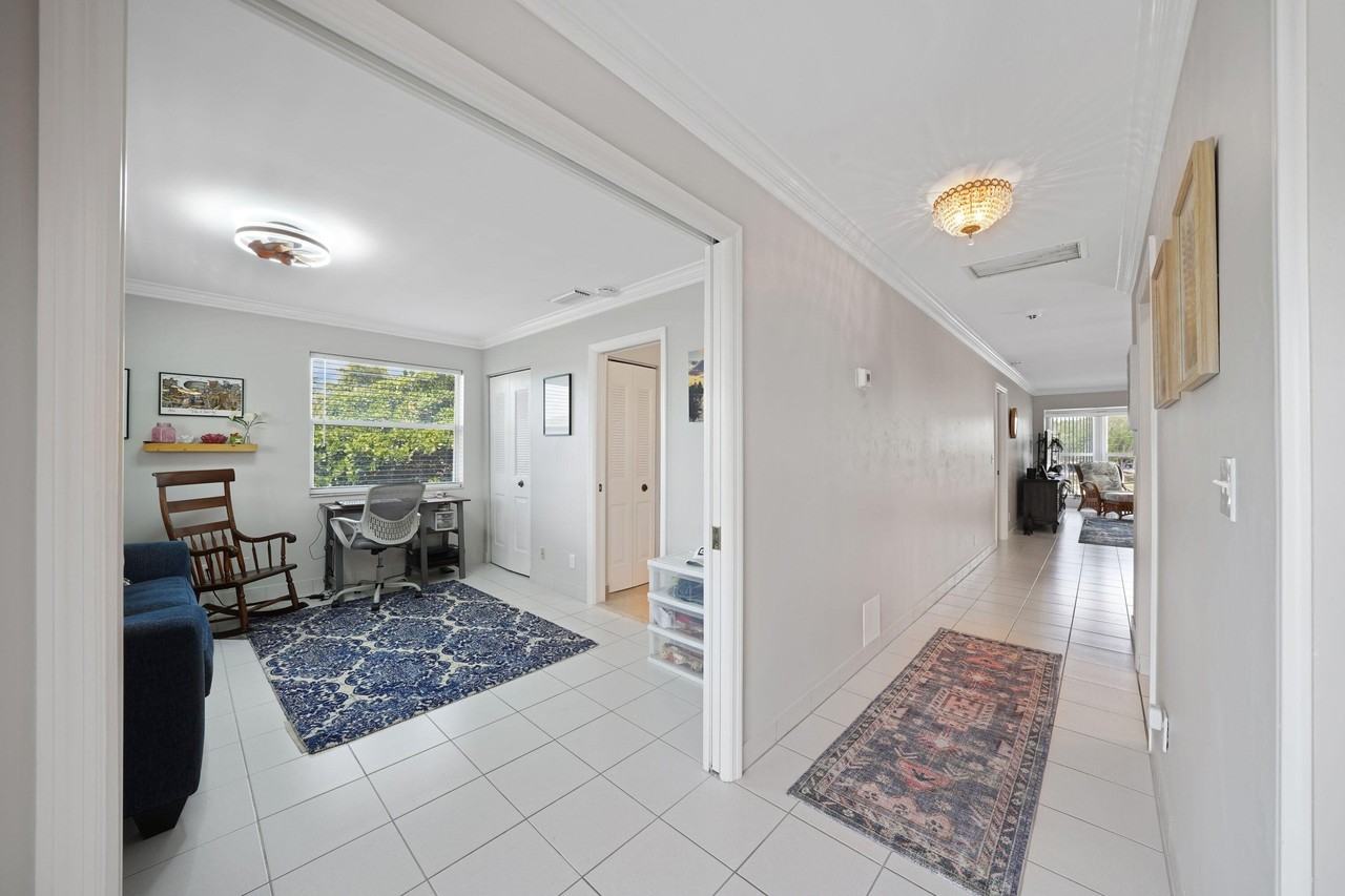 2835 Sw 13th St #201 - Photo 6 of 45