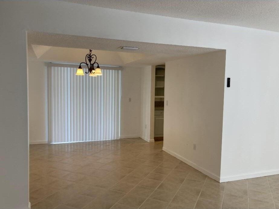 1243 Kinglet Ter - Photo 4 of 24