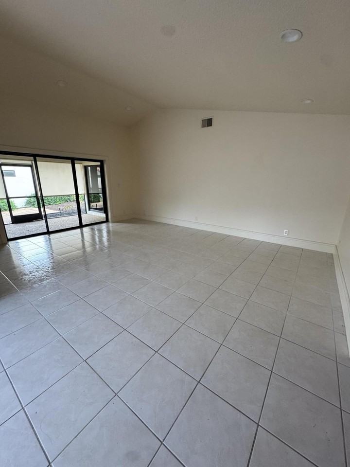 21500 Campo Allegro Dr - Photo 5 of 23