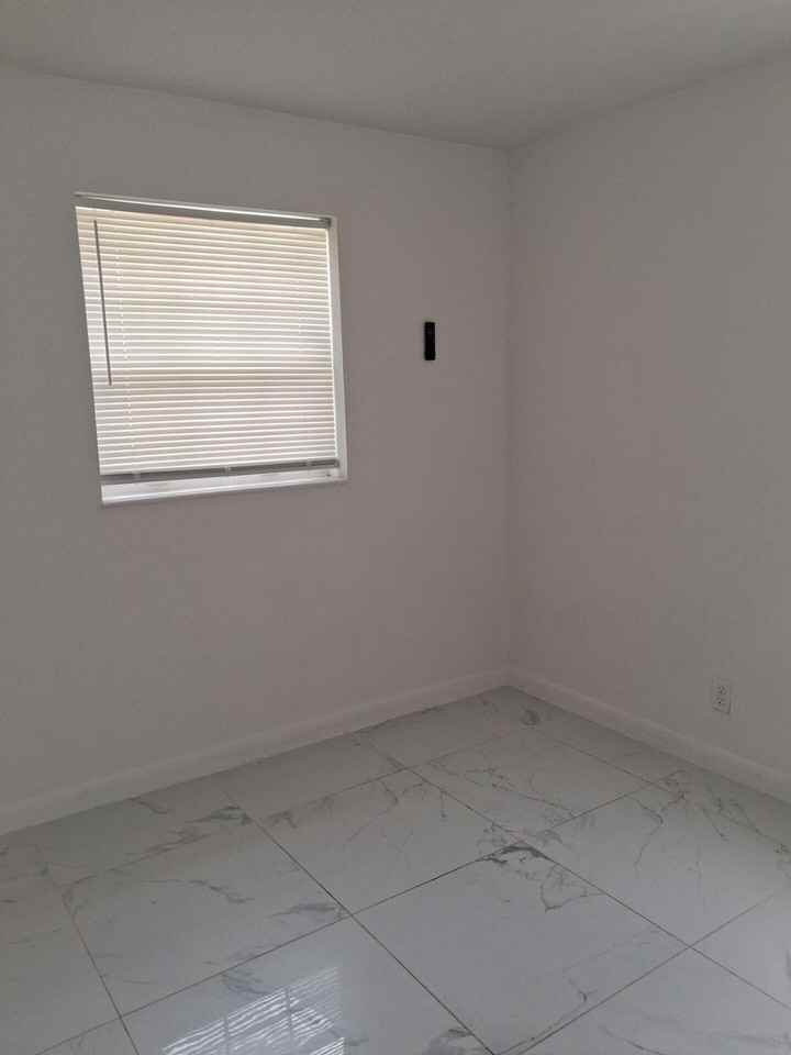 5364 Helene Pl - Photo 4 of 6