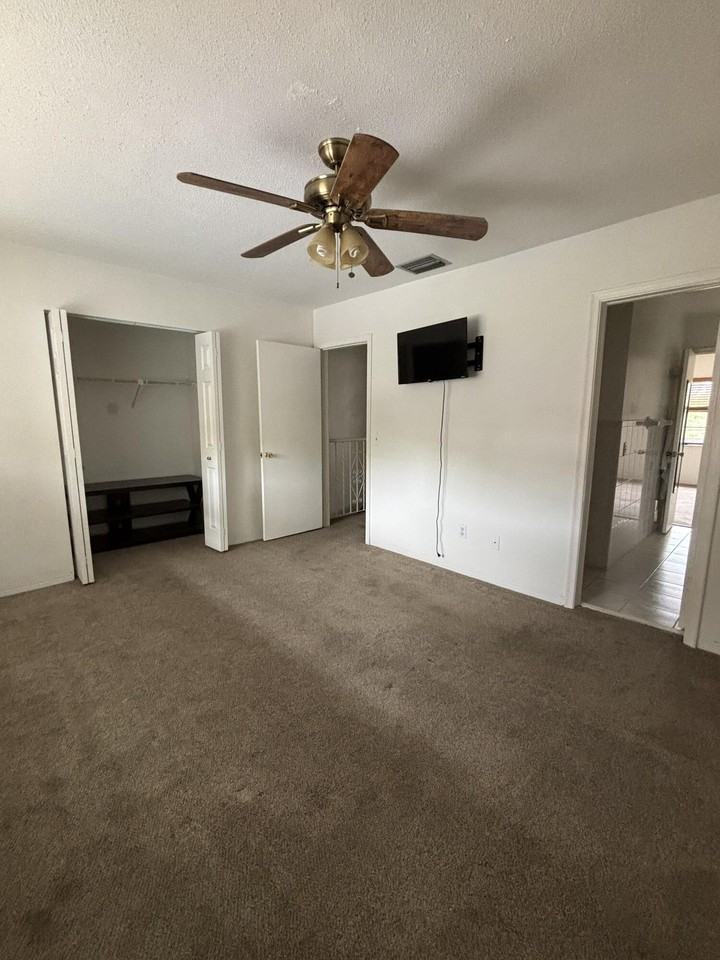2153 N 14th Ave #2153 - Photo 7 of 11