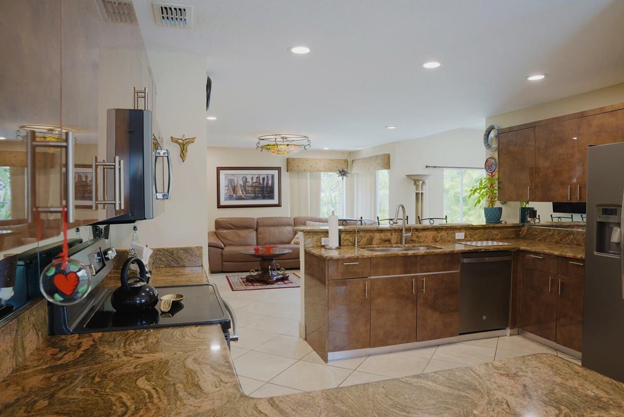 10645 Wheelhouse Cir - Photo 4 of 27