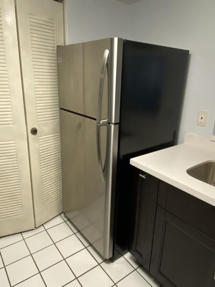9899 Westview Dr #527 - Photo 3 of 12