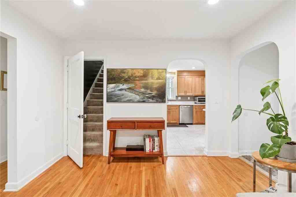 3040 Hampshire Ave S - Photo 7 of 40