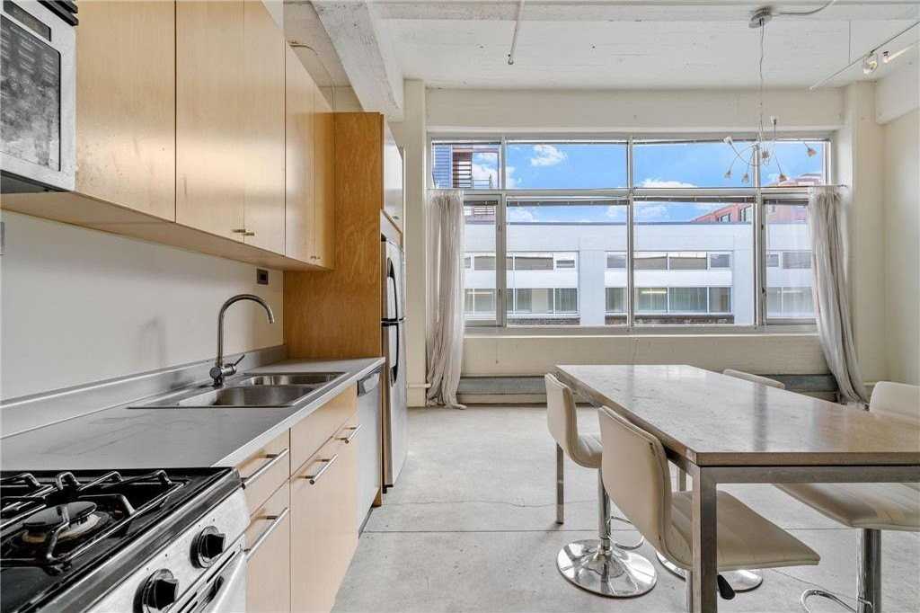 700 Washington Ave N #613 - Photo 7 of 21