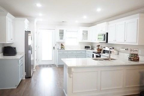 2102 Eureka Way - Photo 4 of 25