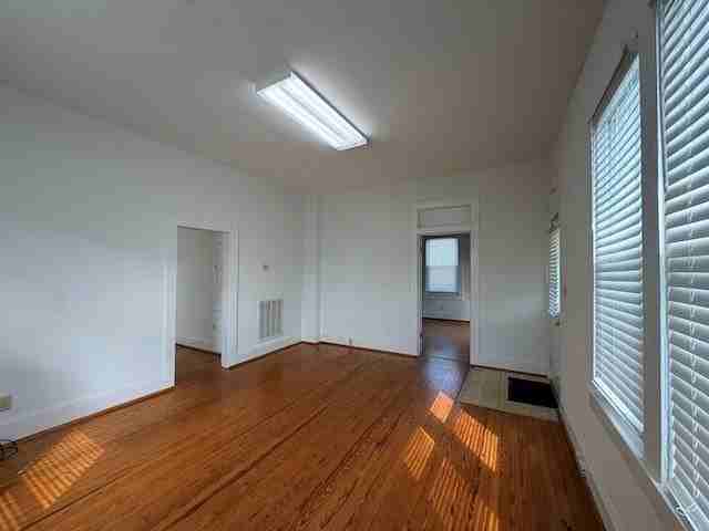503 E Main St - Photo 5 of 19